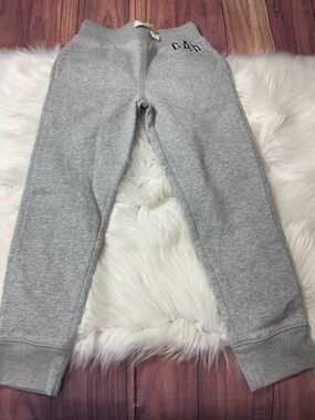 GAP Kids Gray Jogger Sweatpants- Boys Size M (8-9)
